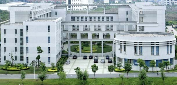 上海立信会计金融学院 - 最美院校