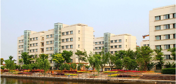 上海第二工业大学 - 最美大学